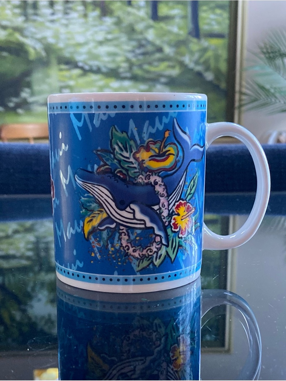 VTG 2002 Hilo Hattie Store of Hawaii Coffee Mug Humpback Whale Lei Hibiscus